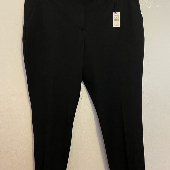 NWT Express Columnist Skinny Mid Rise Size 18 Short - Picture 1 of 5